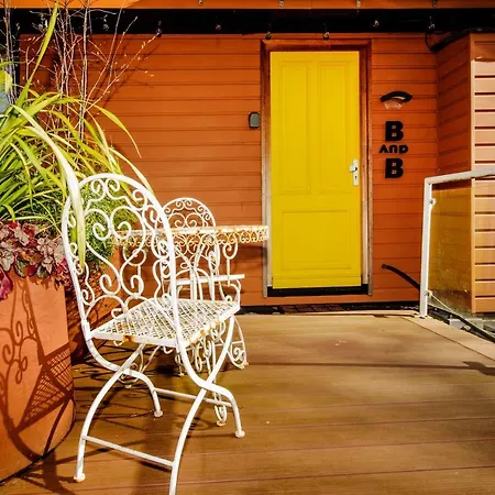 Houseboat With Canalview And Free Bikes Amsterdam