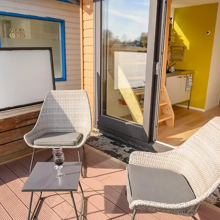 Houseboat With Canalview And Free Bikes