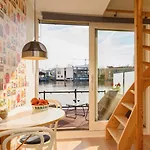 Houseboat With Canalview And Free Bikes 3* Amsterdam