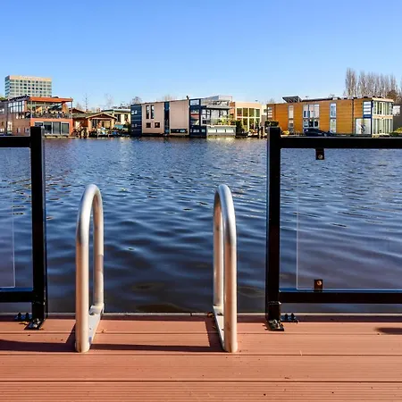 Houseboat With Canalview And Free Bikes Båthotell