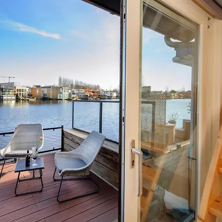 Houseboat With Canalview And Free Bikes