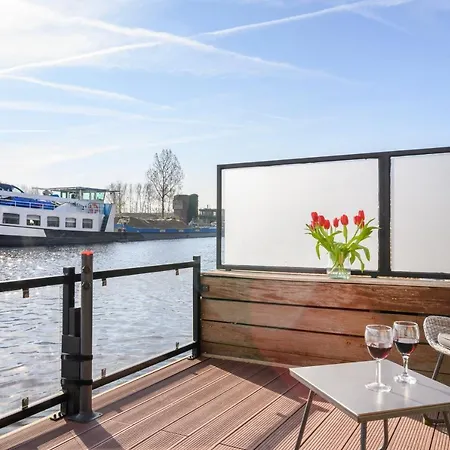 Båthotell Houseboat With Canalview And Free Bikes Amsterdam