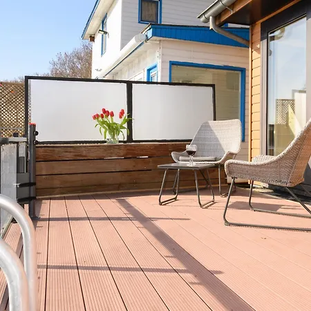 Houseboat With Canalview And Free Bikes 3*