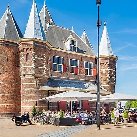 Houseboat With Canalview And Free Bikes Botel Amsterdam