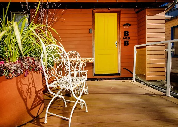 Houseboat With Canalview And Free Bikes Amsterdam