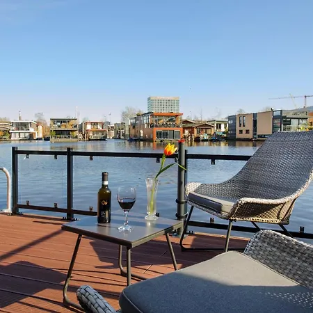 Houseboat With Canalview And Free Bikes أمستردام