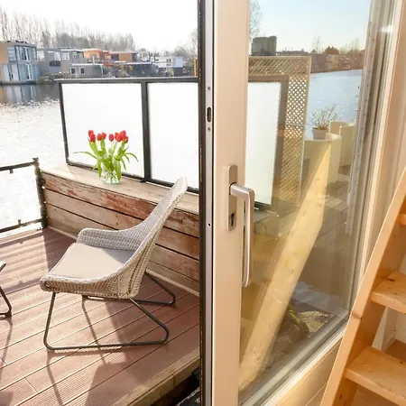 Houseboat With Canalview And Free Bikes Πλωτό κατάλυμα